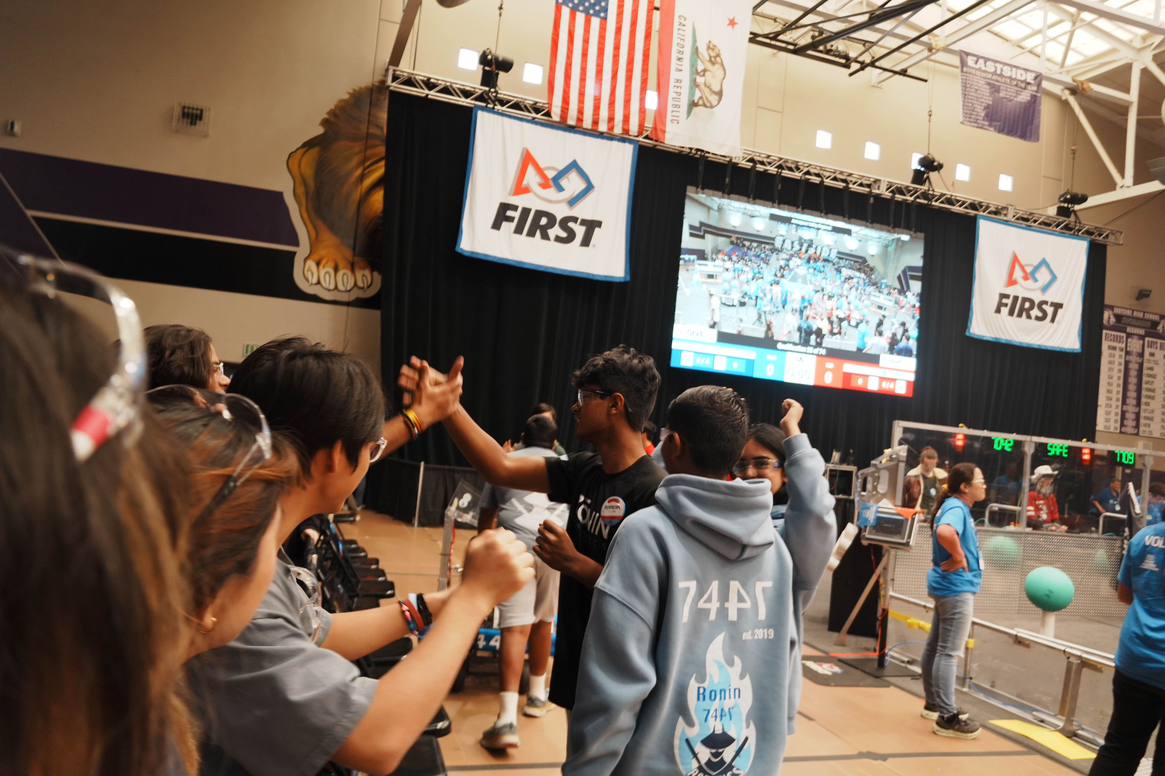 Rōnin Robotics Team Members Cheer at FRC Aerospace Valley Regional 2025.